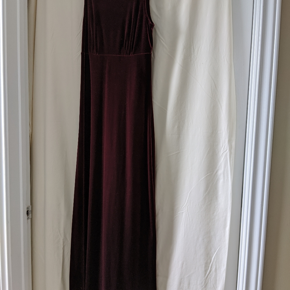 Gown - Picture 3 of 3